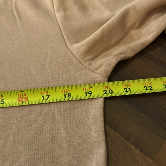 NWT Joss & J Bamboo Eco Friendly Hoodie Small, Temp Regulating, Soft, Tan Color - Picture 6 of 7